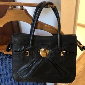 A Classic, Simple Handbag